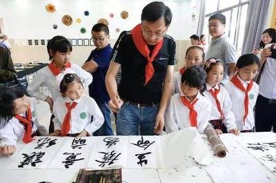 文艺大家进校园,传统艺术放光彩